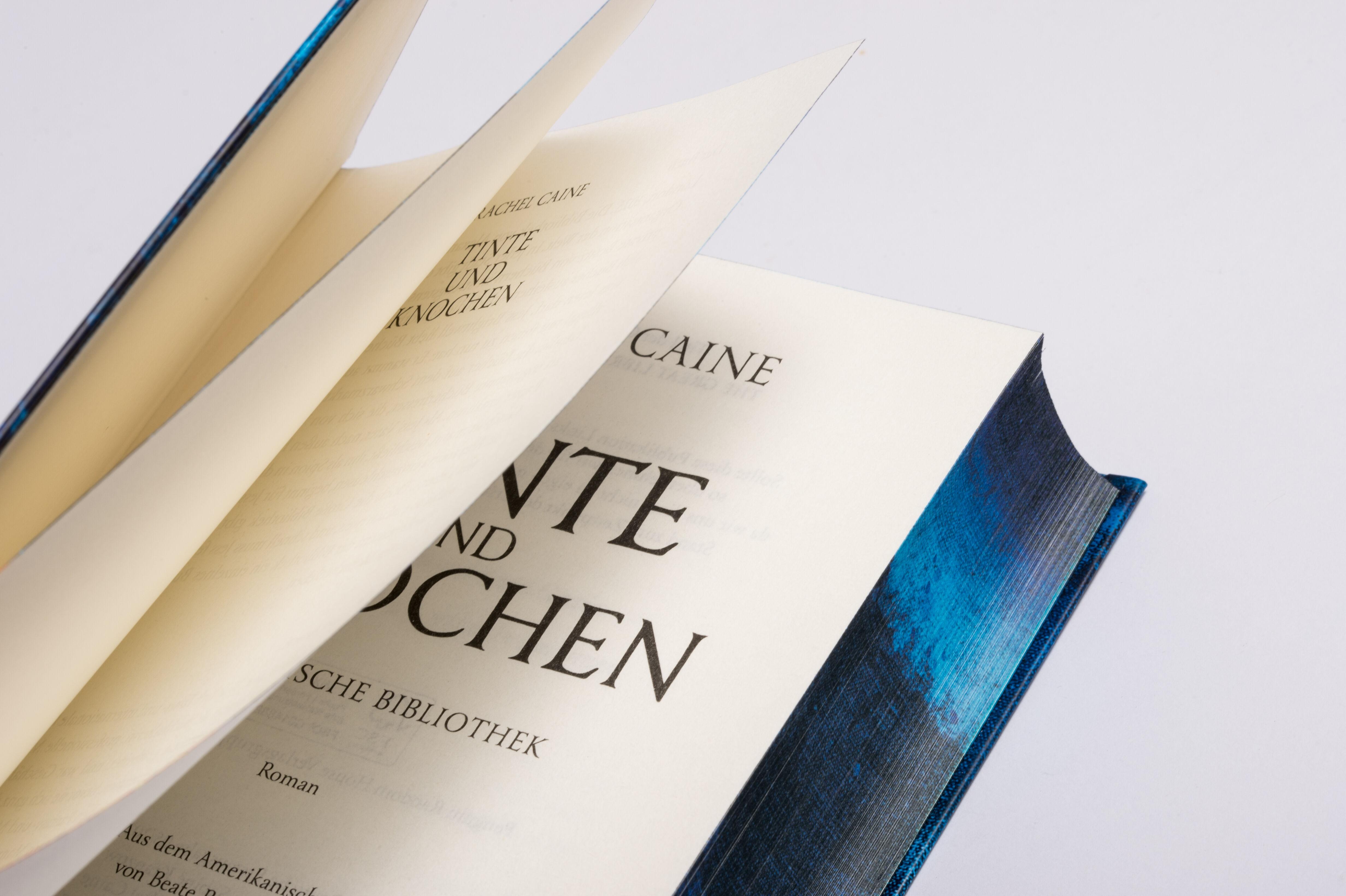 Tinte und Knochen - Die Magische Bibliothek